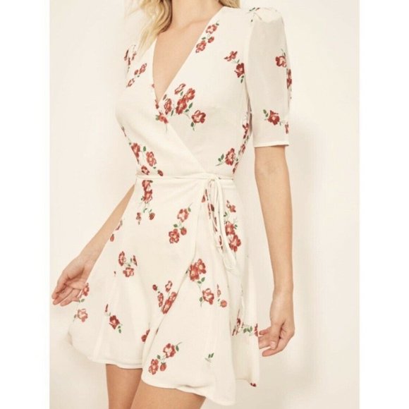 Reformation Dresses & Skirts - REFORMATION LUCKY FLORAL PRINT WRAP MINI DRESS